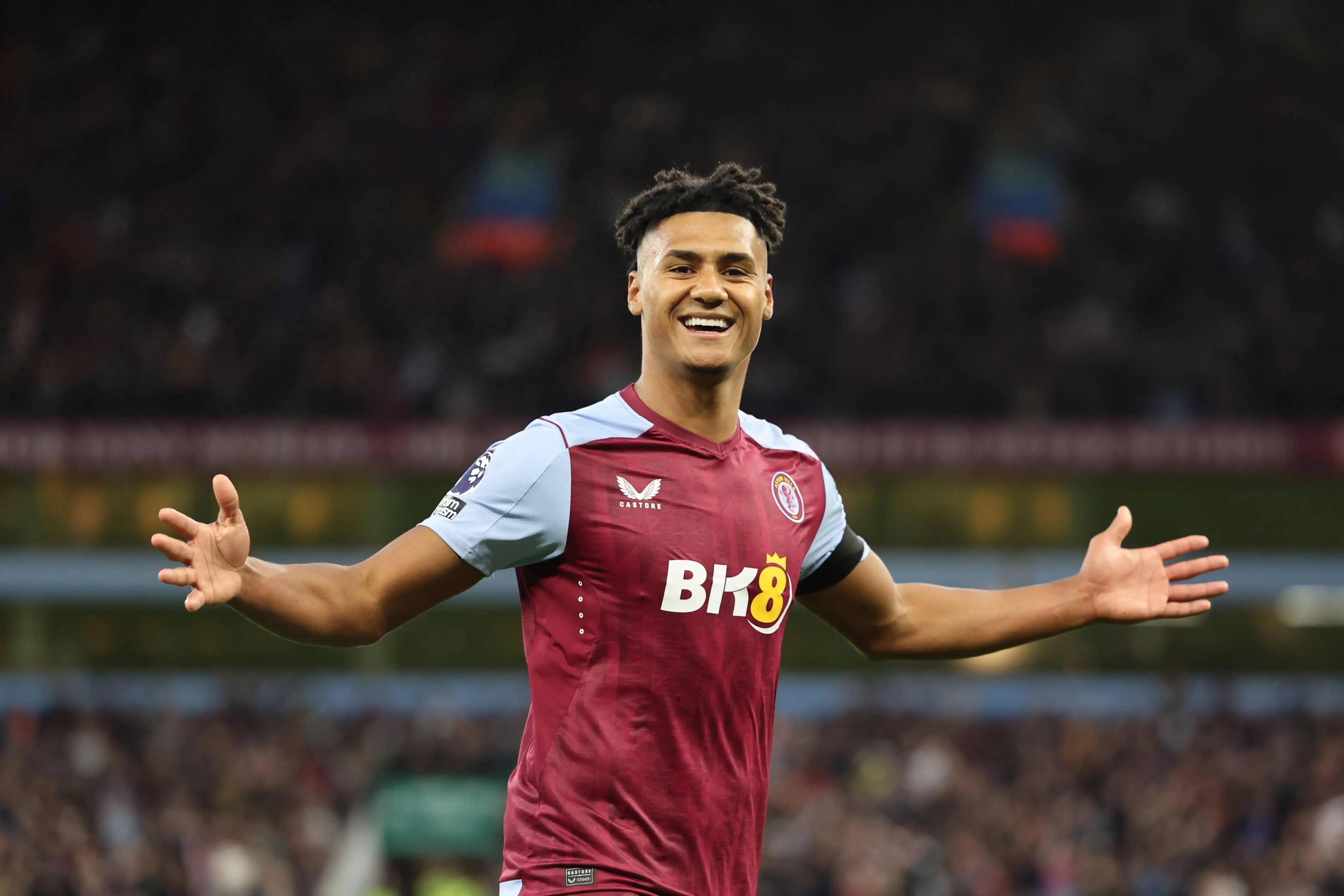 队史独一档！怀特生涯6次单场6三分+3帽，其他人合计3次