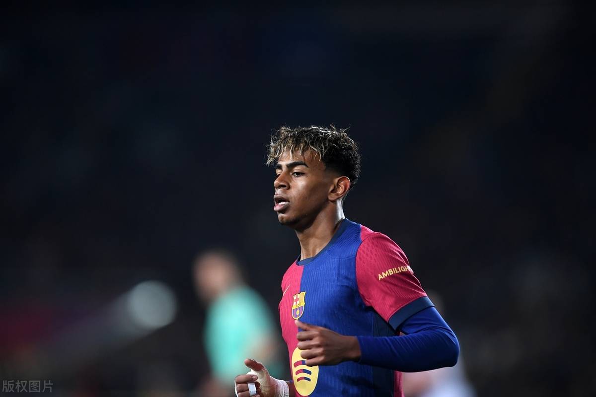 官方：齐达内之子卢卡内收肌受伤，已离开阿尔及利亚队训练营