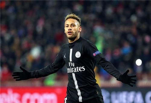 门将三连神扑救主，数据暴涨全网热议