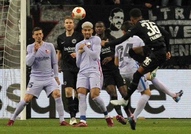 李玮洒成为首位获OPBF金腰带的中国女子拳手，多次在国际赛场取得胜利，正式转型为职业拳击选手。