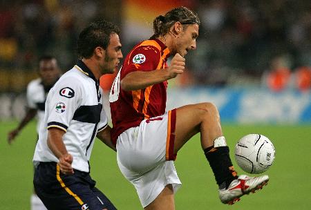 科瓦奇：丘库埃梅卡在禁区内被夸安萨拉拽？裁判应做出判罚