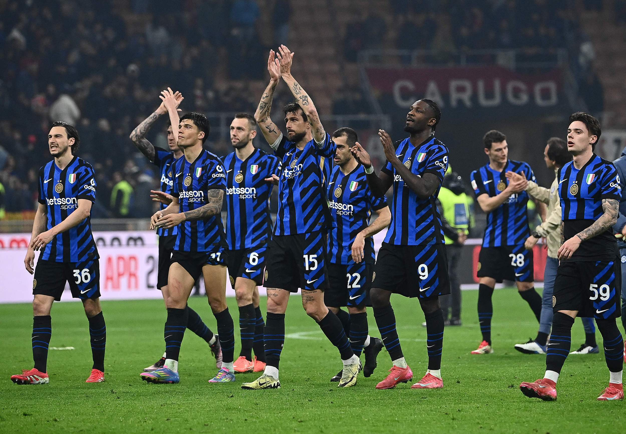 进球+造乌龙，麦克托米奈当选那不勒斯2-0卡拉巴赫全场最佳