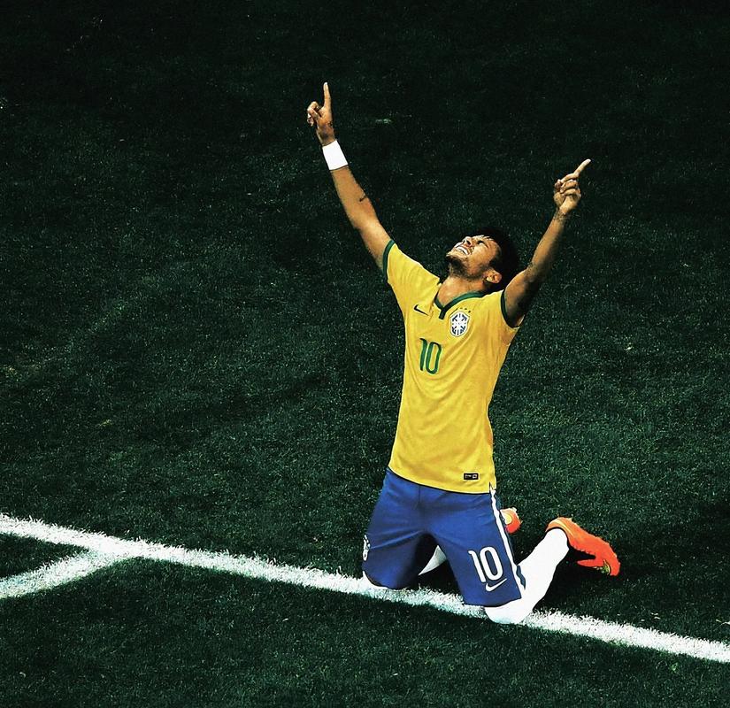 保级生死战戴帽，内马尔时隔1334天再度上演帽子戏法